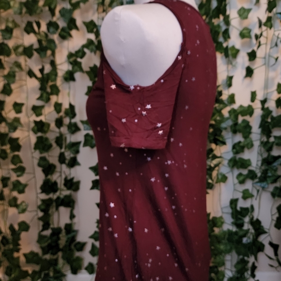 Cold shoulder top - Picture 2 of 4